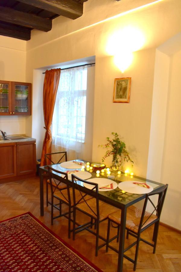 Apartment Lesser Town! Prag Eksteriør billede